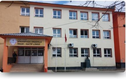 Aladağ Sinanpaşa Anadolu İmam Hatip Lisesi Fotoğrafı